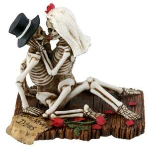  Figurine  Love Never Dies  Sitting Bride & Groom w/ Roses 