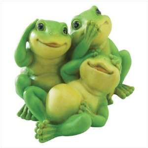  PLAYFUL INNOCENT FROGS