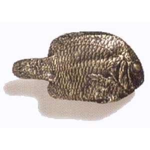   objects   scallops & seahorses right fish knob