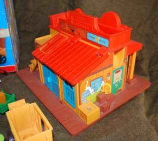   PRICE LITTLE PEOPLE WESTERN TOWN 99% Complete House Box & Acc  