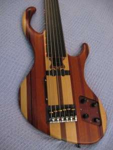 HERES A URL LINK TO A VIDEO DEMO OF THIS BASS http//www.youtube 