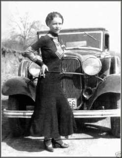 Poster Print Bonnie Parker In Front Of 32 Ford Rag Top  