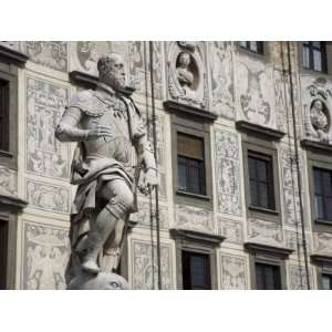  Statue of Cosimo I De Medici by Pietro Francavilla 