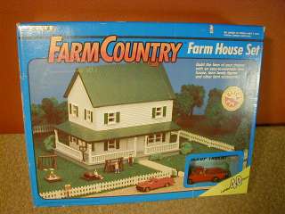 Vintage 1991 Ertl Farm Country FARM HOUSE SET 1/64 Scale Unused in Box 