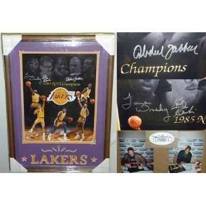 1985 Champion Lakers Framed Signed 16x20 Poster JSA COA   Autographed 