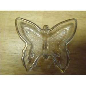  CRYSTAL BUTTERFLY ASHTRAYS WITH GOLD TRIM (SET OF 4 