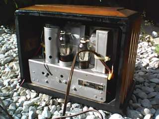   Canadian Westinghouse Model 54 Wood Antique Tube Table Radio  