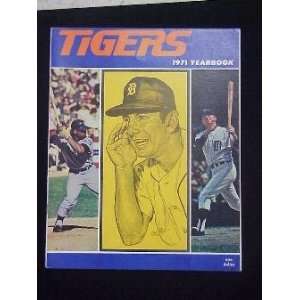   Tigers Yearbook w/Billy Martin , Kaline,Horton+