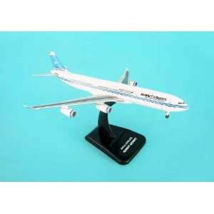  Hogan Kuwait A340 300 1/400 With Stand & Gear Toys 