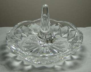 Exquisite Godinger 24% lead cut crystal ring holder  