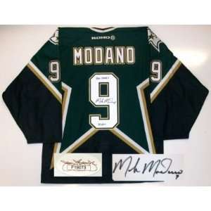  Mike Modano Autographed Jersey   Jsa Size 48 500 Sports 