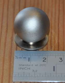   sizes of handles large knobs of 2 diameter+ knobs between 30mm