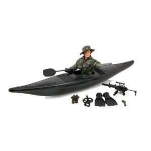  World Peacekeepers Military Kayak 12 Figure Playset Toys 