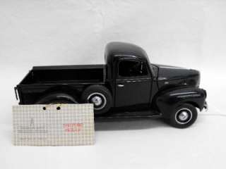Franklin Mint Collectible Die Cast Classic Car 1940 Ford Split Window 