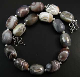   agate nuggets with amazing veins and bands 24mm separated with