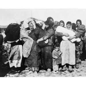  1916 photo Refugees at Saloniki. The great majority are 