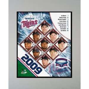  2009 Minnesota Twins Team Photograph in a 11 x 14 Matted 