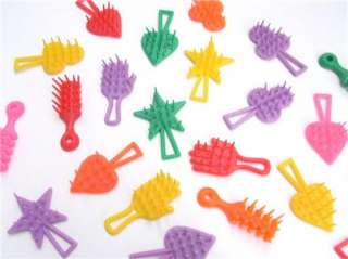 20 X Retro Plastic Toys Fashion Brush Combs Barbie Hair  