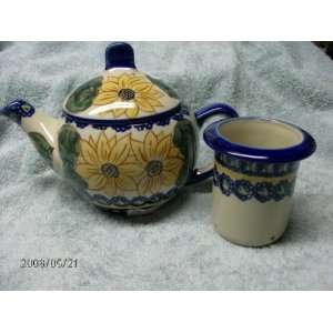  Polish Pottery Teapot with Infuser 