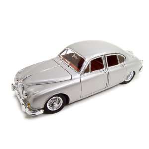  1959 Jaguar Mark 2 Diecast Model Silver 1/18 Toys & Games