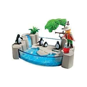 Playmobil 5926 Penguins with Zookeeper  Toys & Games  