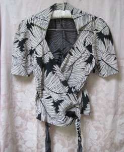   shoulder pads the outfit is in excellent condition buyer pays shipping