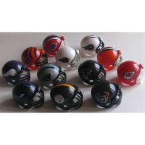  NFL Football Mini Helmets Capsule Toys   Vending Toys 12 
