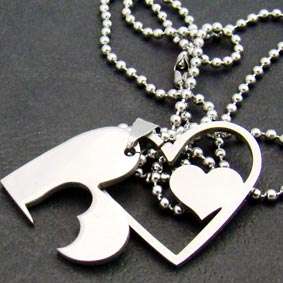 B2320 Fashion Jewelry Heart 316L Stainless Steel Chain Pendant 