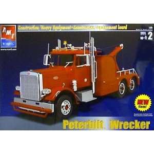   AMT ERTL Peterbilt Wrecker Model Kit #31750 (125 scale) Toys & Games