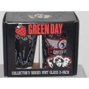  Green Day   Collectors Series Pint Glass 2 Pack 