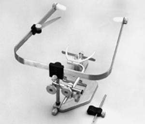 Hanau Wide Vue Arcon Articulator and Spring Bow  