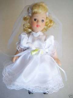 Collectible Porcelain Bride Doll   Blonde Hair  