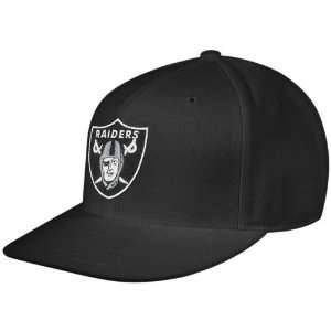   Raiders Black Sideline Flat Bill Fitted Hat (7 1/2)