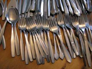 200 PIECES VINTAGE STAINLESS FLATWARE LOT SET ONEIDA ROGERS TOWLE 