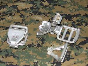 US military vest latches parachute buckle latch vietnam dated 74 