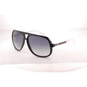  Gucci Sunglasses 1622 Black White 