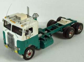   Freightliner Truck/Tractor, Built from Model Kit, Vintage, 1/25 Scale