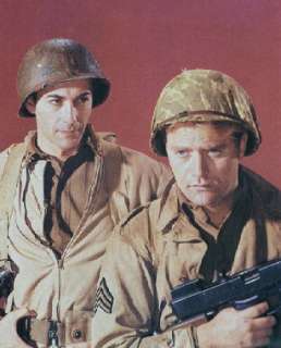 Rick Jason as Lt. Gil Hanley and Vic Morrow as Sgt. Chip Saunders in 